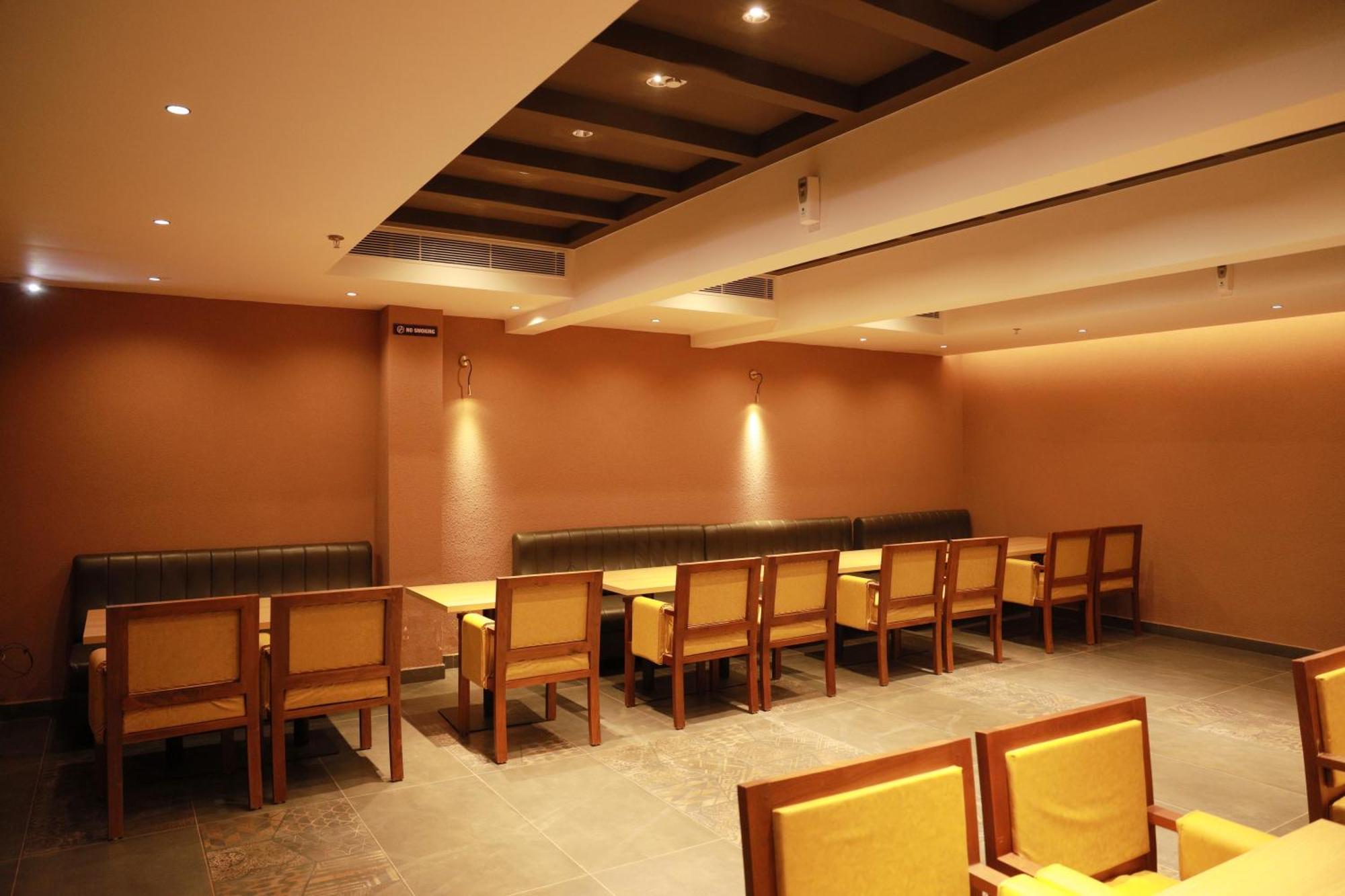 Viraj Retreat Hotel Mundrothuruth Luaran gambar
